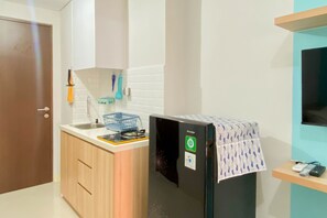 Apartment | Private kitchen - Minimalist Studio Apartment At Transpark Juanda Bekasi Timur (Bekasi)