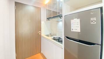 Studio, 1 grand lit | Cuisine privée | Réfrigérateur, plaque de cuisson, cuiseur de riz