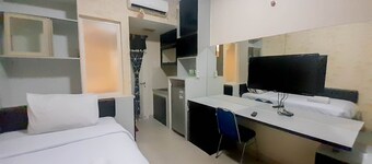 Comfort And Cozy Studio Student Castle Yogyakarta Apartment