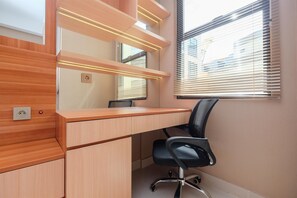 Studio | Living area - Nice And Fancy Studio At Transpark Cibubur Apartment (Depok)