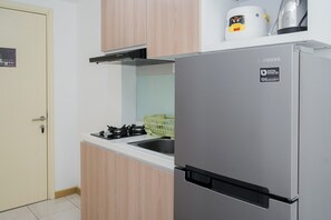 Studio | Cuisine privée | Réfrigérateur, plaque de cuisson, cuiseur de riz