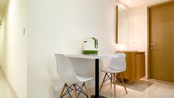 Appartement | Dineren in de kamer