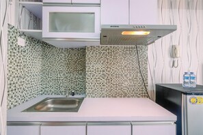 Studio | Eigene Küche | Großer Kühlschrank, Herdplatte