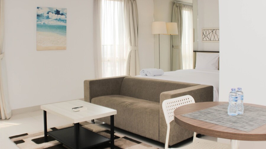 Nice And Comfy Studio Azalea Suites Apartment