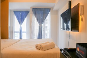Room - Minimalist And Restful Studio Tokyo Riverside Pik 2 Apartment (Teluknaga)