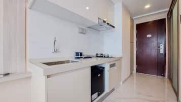 Studio | Private kitchen | Fridge, stovetop, rice cooker
