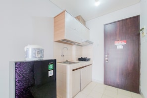 开间 | 私人厨房 | 冰箱、炉灶、电饭煲