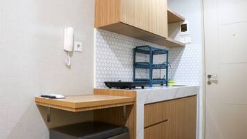 Refrigerador con freezer, placa de cocina