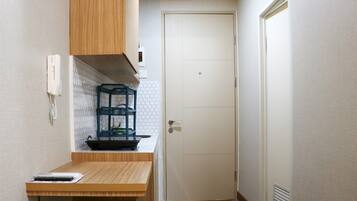 Studio | Eget kök | Stort kylskåp och spishäll