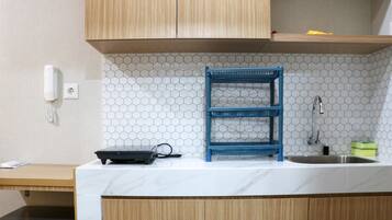 Refrigerador con freezer, placa de cocina