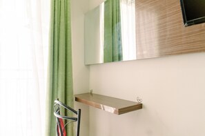 Studio - Cozy Living Studio Room At Serpong Greenview Apartment (South Tangerang)