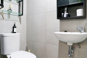Monolocale | Bagno | Sapone, shampoo
