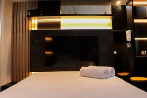 Studio - Cozy And Strategic Studio At Tokyo Riverside Pik 2 Apartment (Teluknaga)