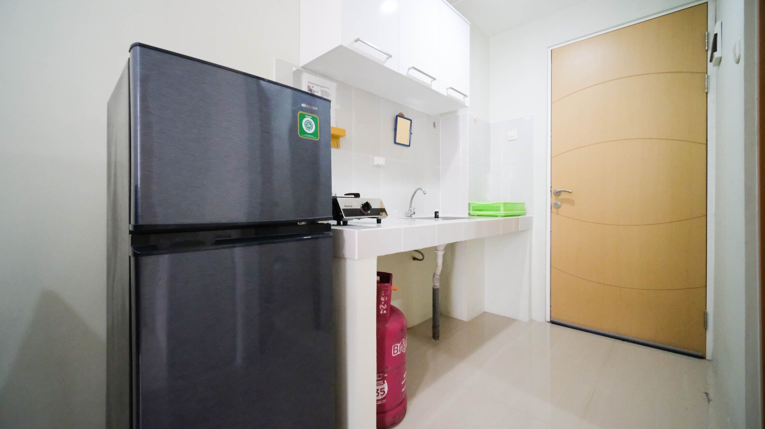 Apartment | Private kitchen | Full-sized fridge, stovetop