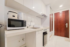 Studio | Eigene Küche | Kühlschrank, Herdplatte, Reiskocher