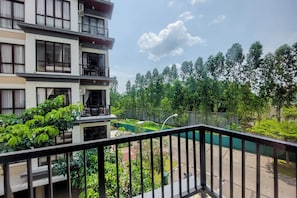 View from room - Comfort 2Br At Asatti Apartment (Pagedangan)