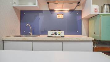 Studio | Eigene Küche | Mini-Kühlschrank, Herdplatte, Reiskocher, Esstisch