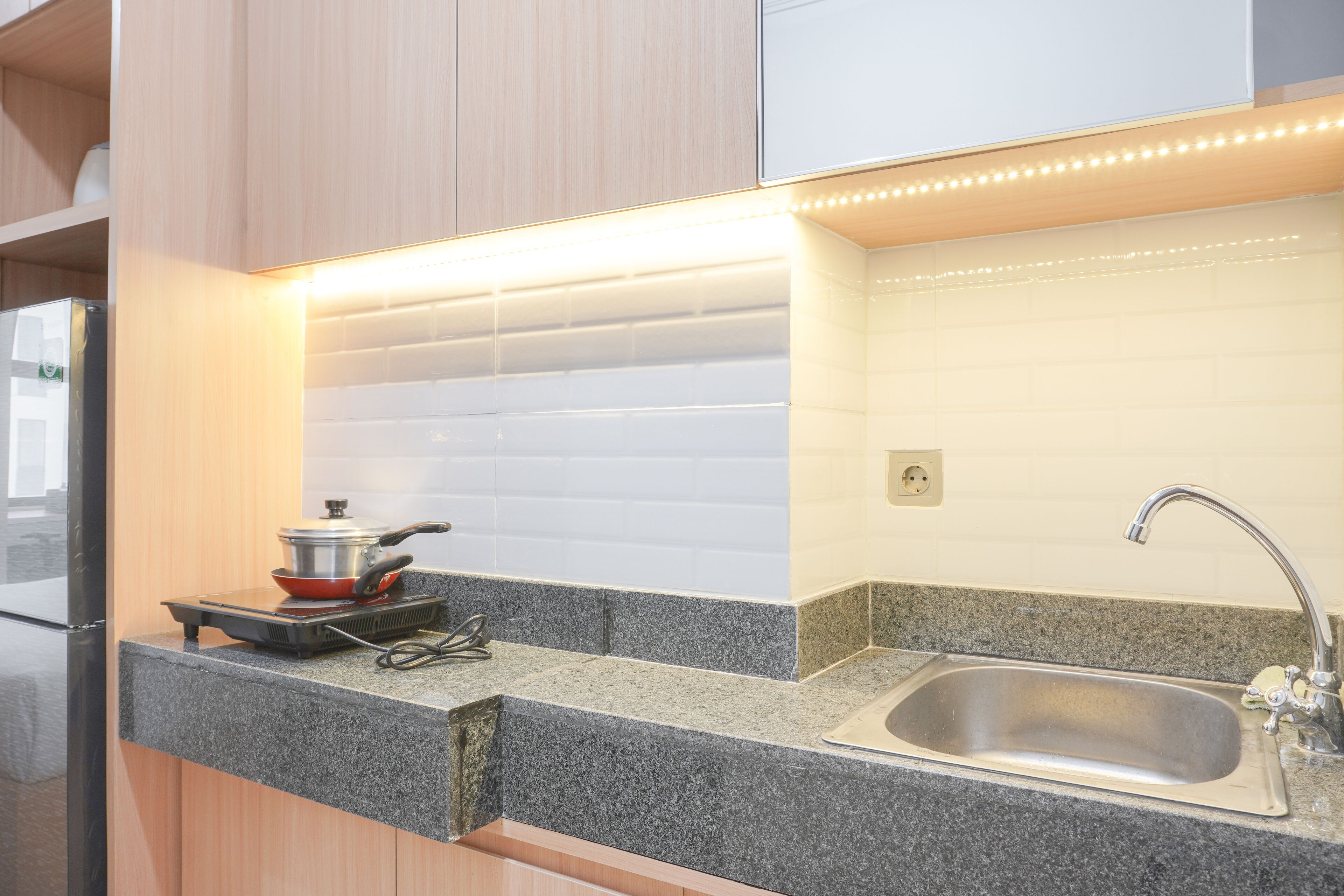 Studio | Private kitchen | Full-sized fridge, stovetop