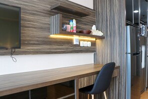 Studio - Homey And Cozy Living Studio At Tamansari The Hive Apartment (Jakarta)