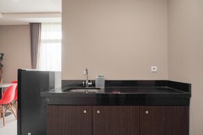 Private kitchen - Fancy And Comfortable 1Br At Ciputra International Apartment (Jakarta)