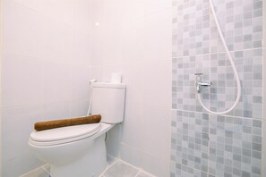 Appartamento | Bagno | Doccia, asciugamani, sapone, shampoo