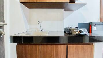 Studio | Private kitchen | Fridge, stovetop, rice cooker