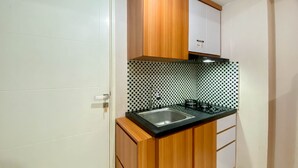 Apartment | Private kitchen - Restful And Tidy 2Br Apartment Springlake Summarecon Bekasi (Bekasi)