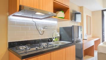 Studio | Yksityinen keittiö | Jääkaappi, liesi, riisinkeitin