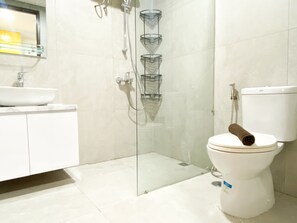 Bathroom - Homey Stay Studio At Pollux Chadstone Apartment (Cikarang)