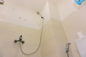 Apartment | Bathroom - Comfort And Cozy 1Br At Teluk Intan Apartment (Jakarta)