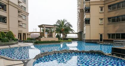 Homey And Warm 2Br At Marina Ancol Apartment