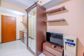 Studio - Cozy Design Studio At Taman Melati Margonda Apartment (Depok)