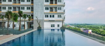 Modern Look Studio Lrt City Sentul - Royal Sentul Park Apartment
