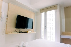 Studio - New And Nice Designed Studio At Tokyo Riverside Pik 2 Apartment (Teluknaga)