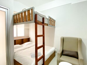 Room - Minimalist And Homey Studio At Transpark Juanda Bekasi Timur Apartment (Bekasi)