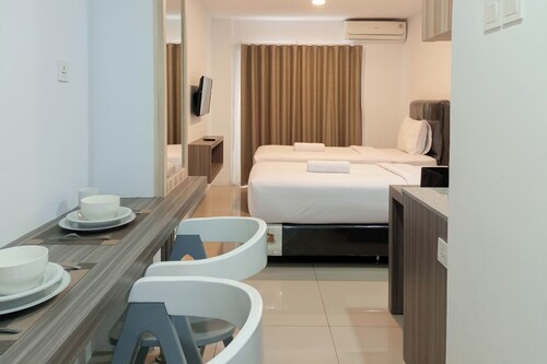 Simply Look And Cozy Studio At De Prima Apartment