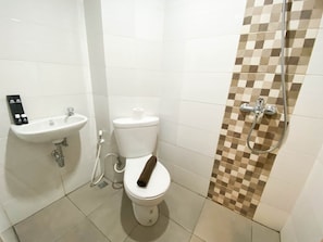 Apartment | Bathroom - Cozy Stay And Tidy 1Br The Alton Apartment (Semarang)