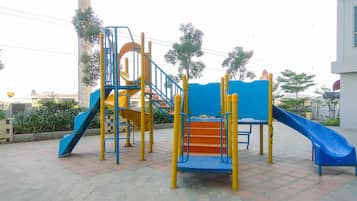Children’s play area – outdoor