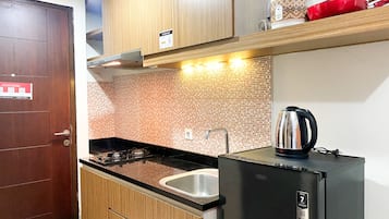 Studio | Private kitchen | Fridge, stovetop, rice cooker
