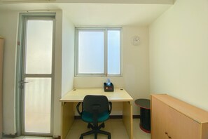 Studio | Living area - Minimalist And Comfy Studio Room Maple Park Sunter Apartment (Jakarta)