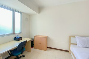 Studio - Minimalist And Comfy Studio Room Maple Park Sunter Apartment (Jakarta)