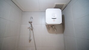 Studio | Bad | Dusj, håndklær, såpe og sjampo