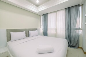 Apartment - Cozy Stay And Spacious 3Br At Nifarro Park Apartment (Jakarta)