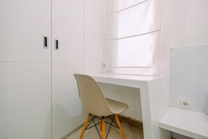 Apartment - Cozy Stay And Spacious 3Br At Nifarro Park Apartment (Jakarta)