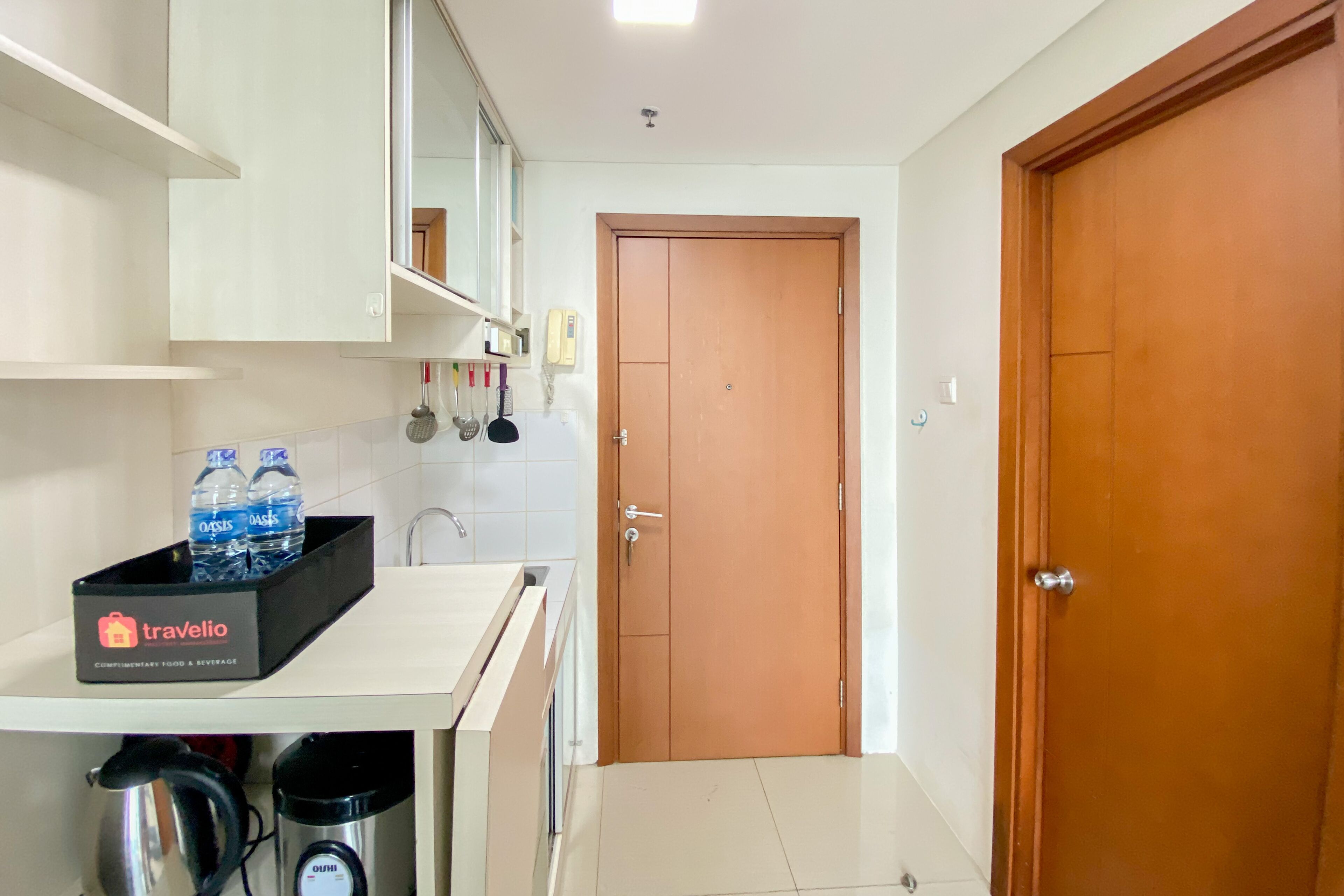 Appartement | Privékeuken | Een koelkast, een kookplaat, een rijstkoker