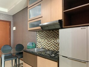 Apartment | Private kitchen - Comfort 1Br Apartment At Thamrin Residence (Jakarta)