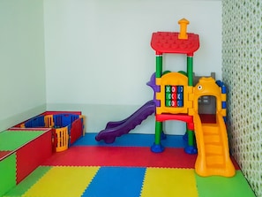 Children’s play area – indoor - Comfort 1Br At Brooklyn Alam Sutera Apartment (South Tangerang)