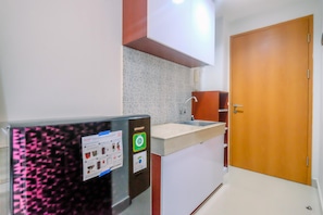 Studio | Eigene Küche | Kühlschrank, Herdplatte, Reiskocher