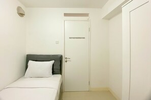 2 bedrooms - Best Modern 2Br At Bassura City Apartment (Jakarta)