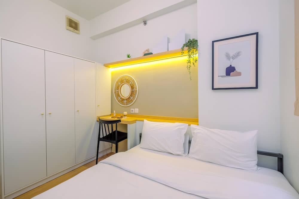 Great Choice And Cozy 2Br At Green Pramuka City Apartment